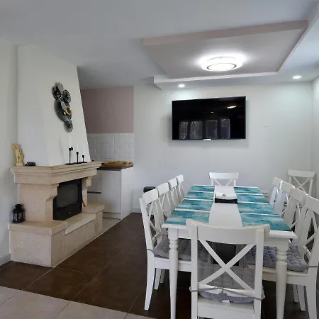 Villa Holiday Konukevi Balçık