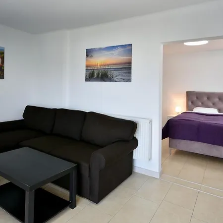 Villa Holiday 4*