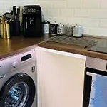 Guest house Villa Holiday Balchik