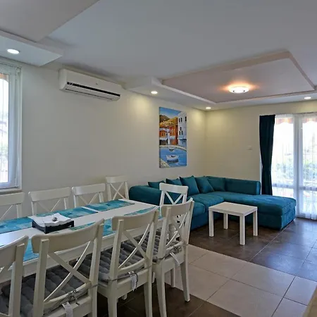 Guest house Villa Holiday 4*
