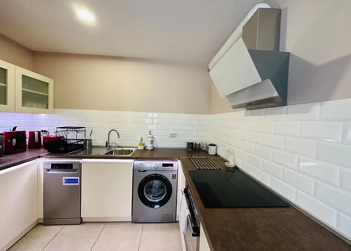 Villa Holiday Guest house 4*