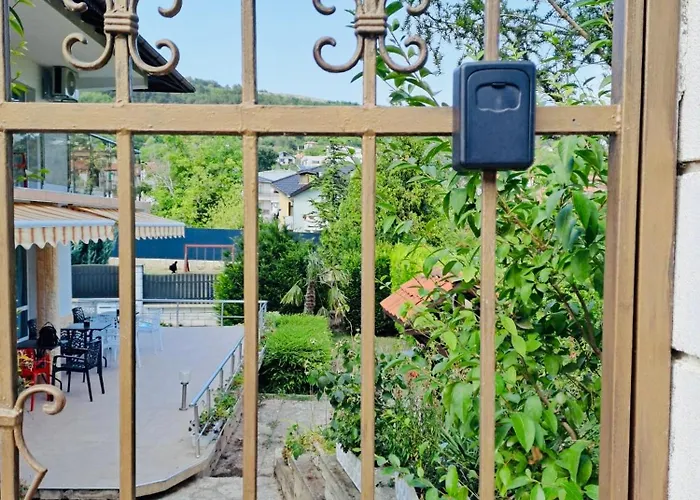 Villa Holiday Guest house